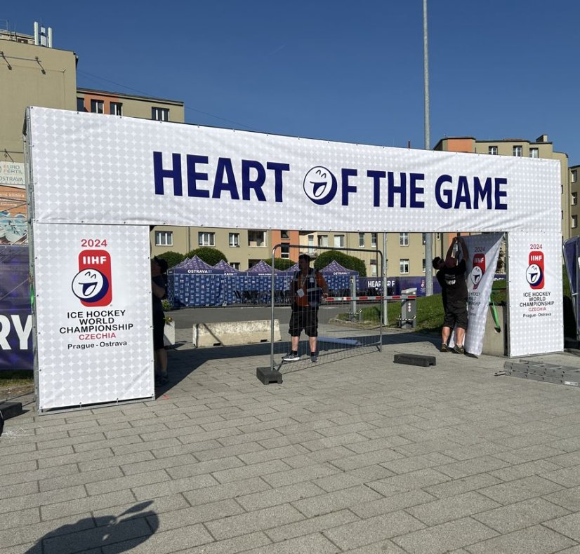 Bannerová brána 8,6 x 3,5m